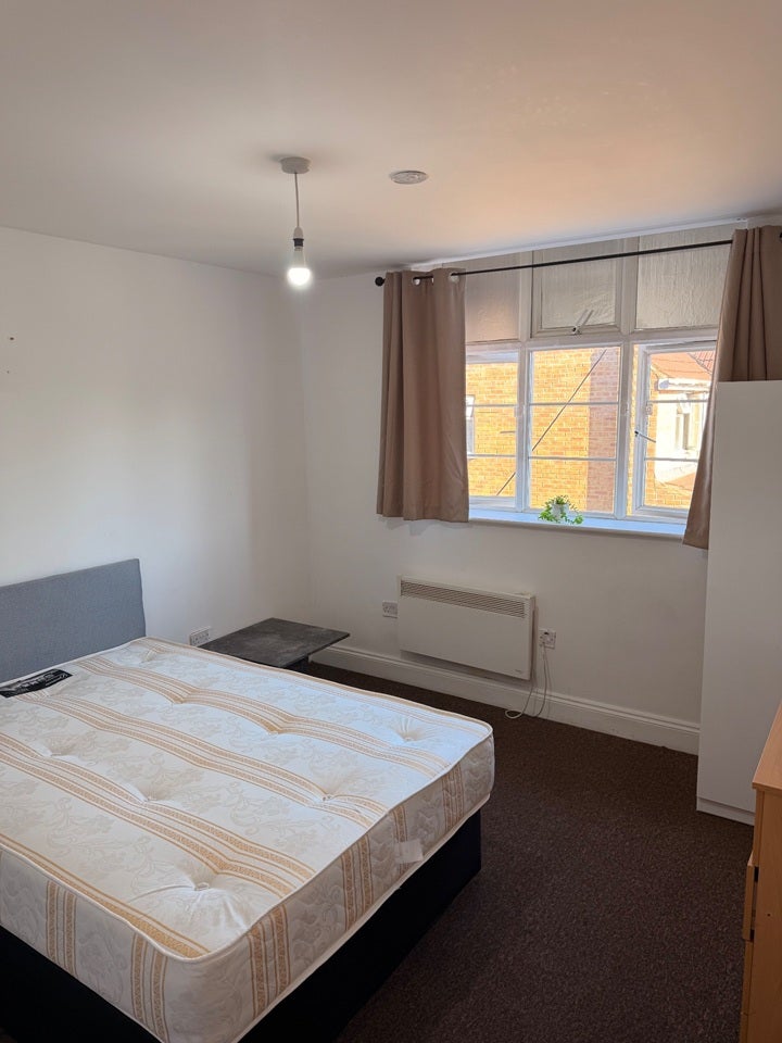 Flat Bromley Road in Greater London