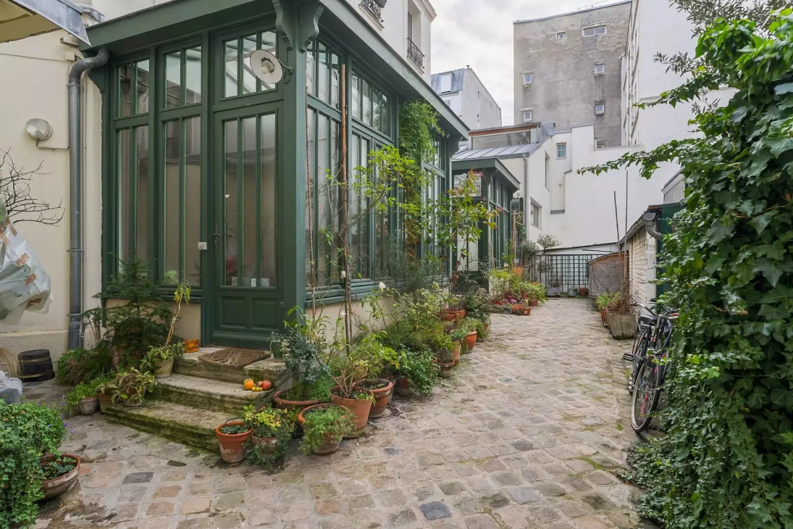 Flat Rue Baudelique in Paris