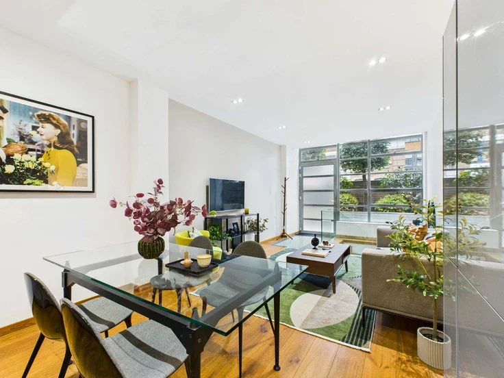 Flat Bayham Street in Greater London