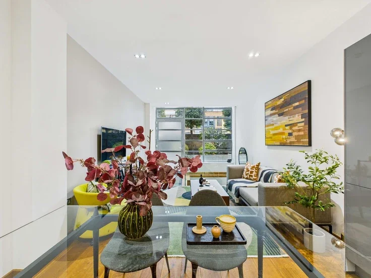 Flat Bayham Street in Greater London