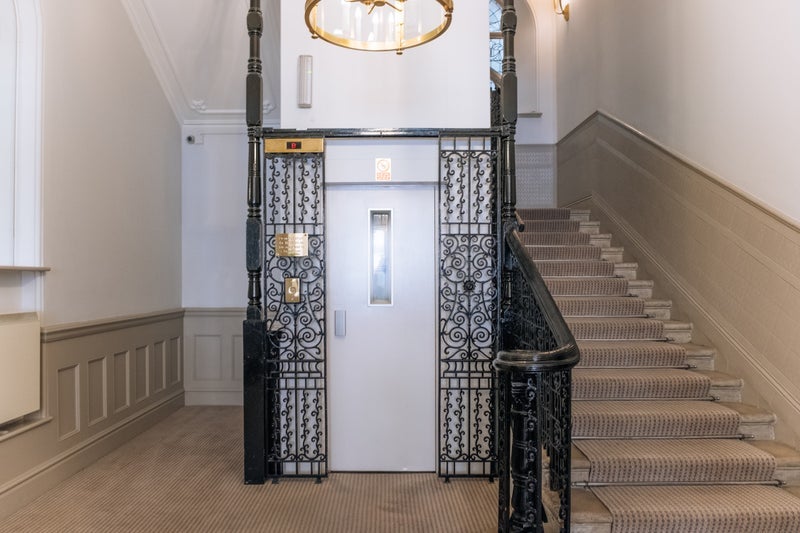 Room King's Scholars' Passage in City of Westminster