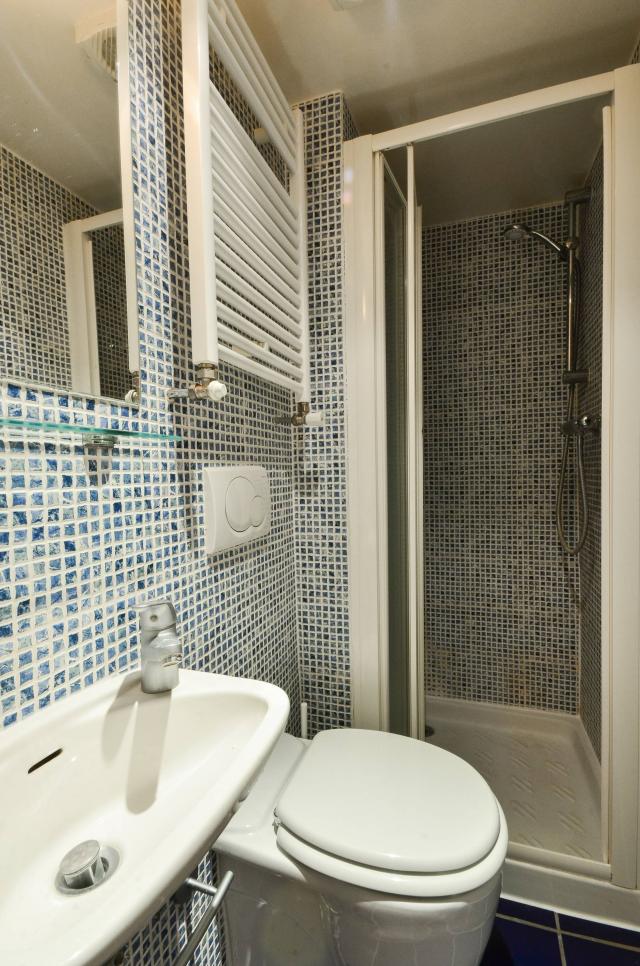 Room Fairholme Road in Greater London
