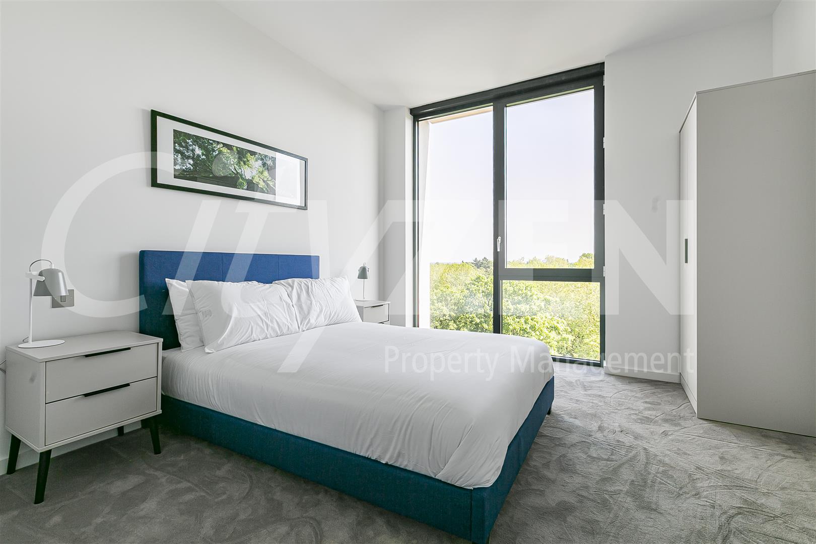 Flat Kingham Avenue in Greater London