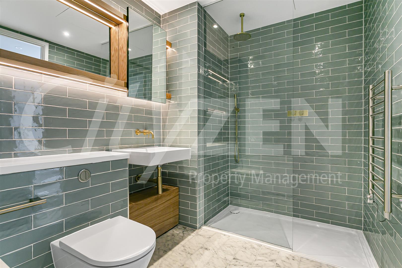 Flat Kingham Avenue in Greater London
