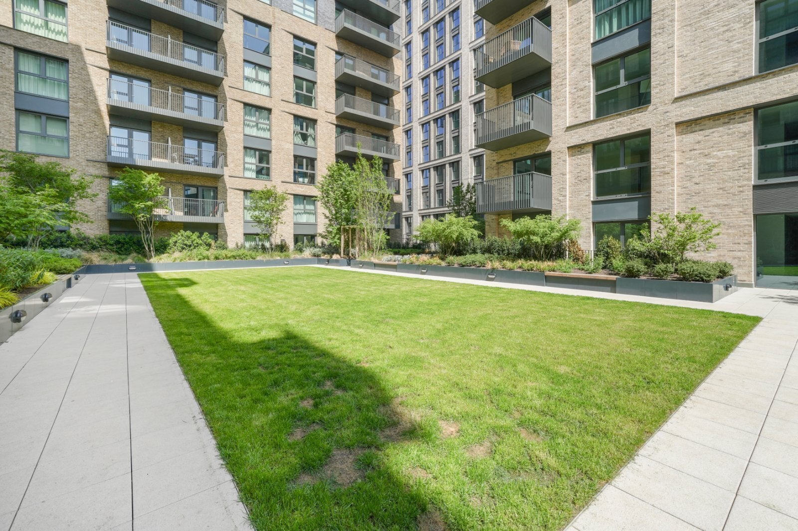 Flat Williamson Road in Greater London