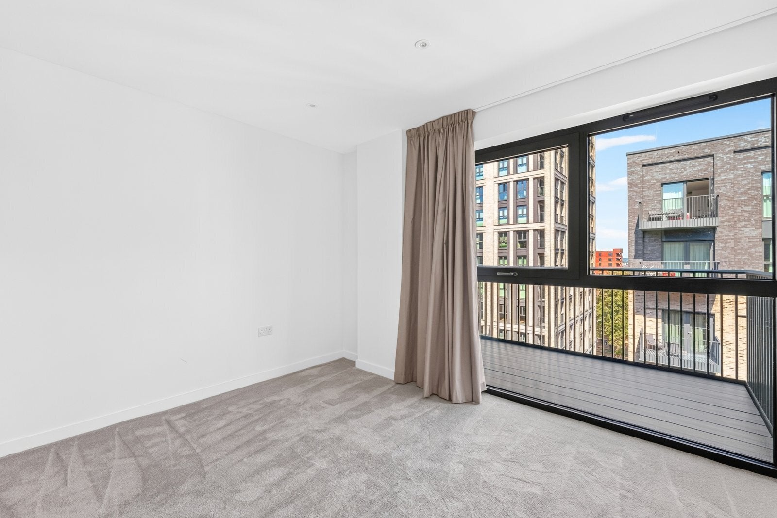 Flat Williamson Road in Greater London