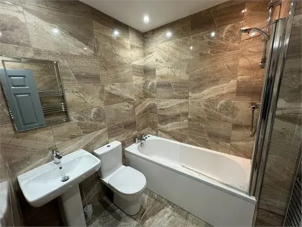 Room Bernard Street in Swansea