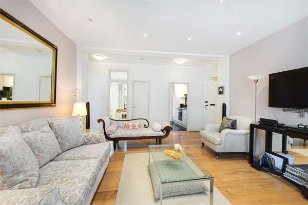 Flat Franklins Row in Greater London