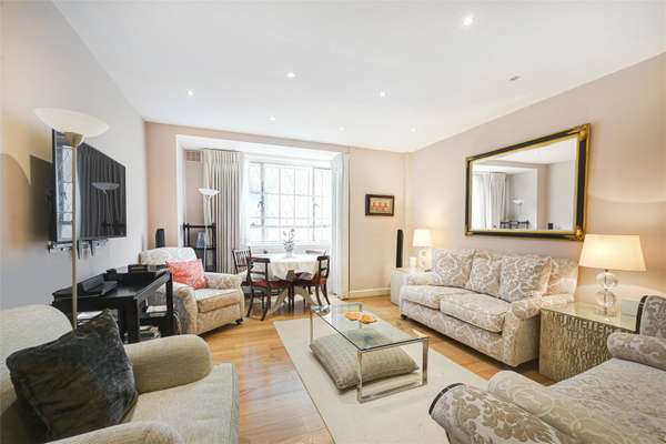Flat Franklins Row in Greater London