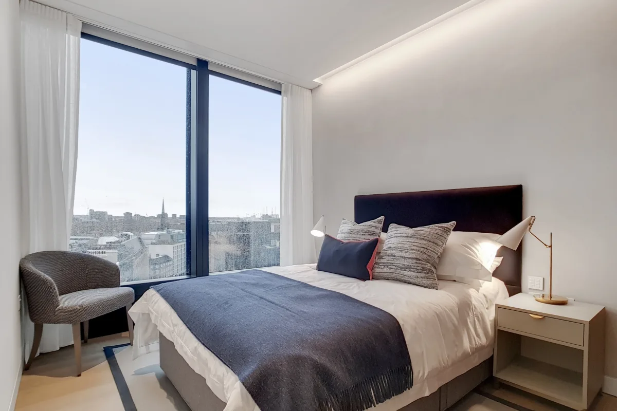 Flat Spenser Street in City of Westminster