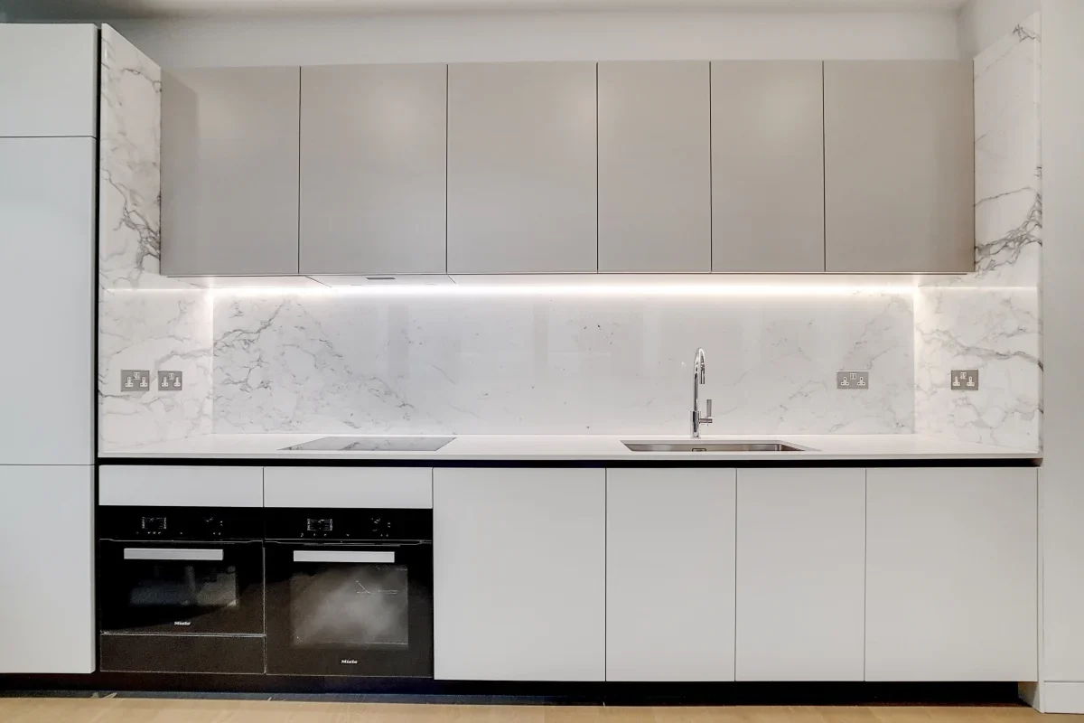 Flat Spenser Street in City of Westminster