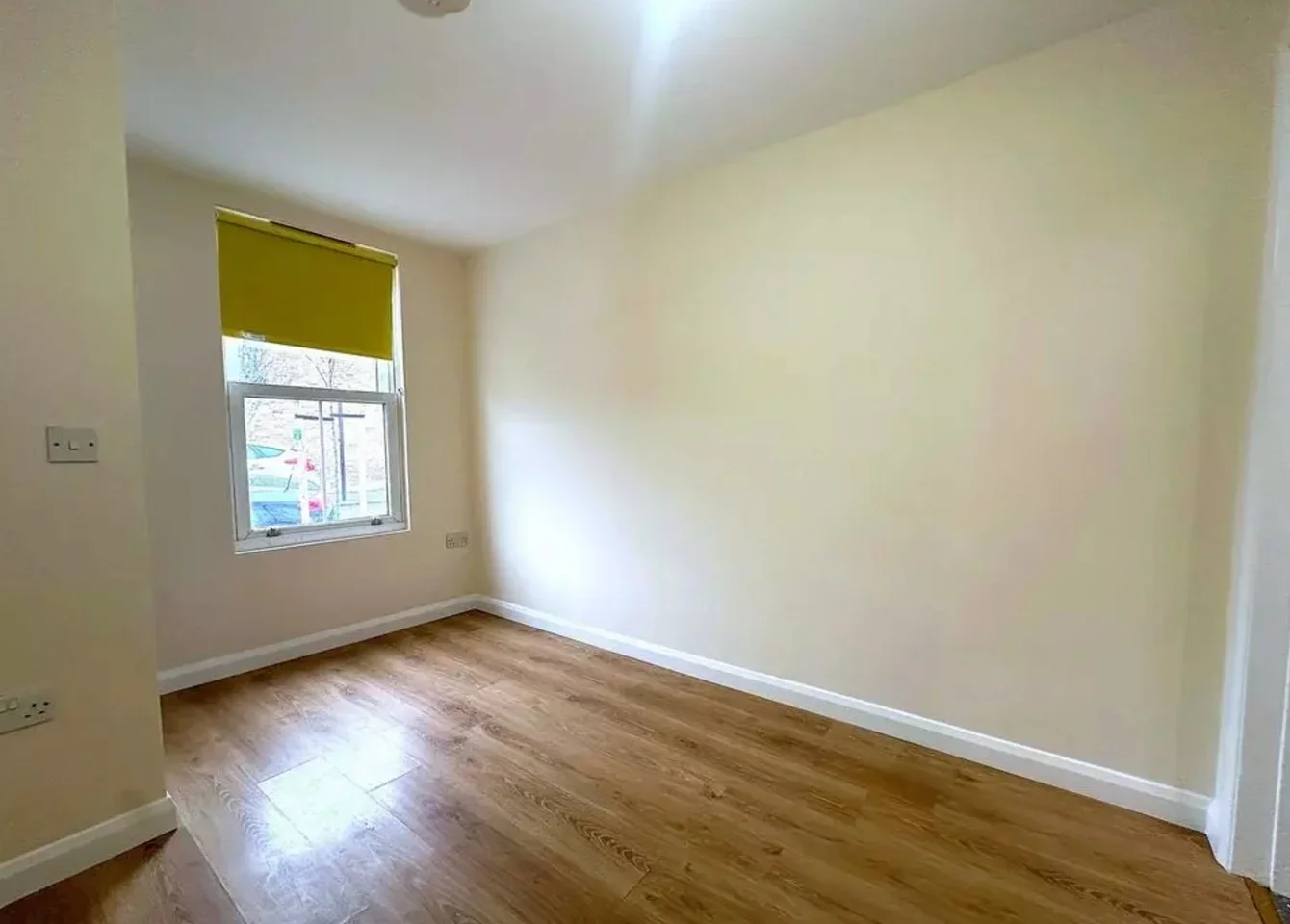 Flat Salisbury Road in Greater London