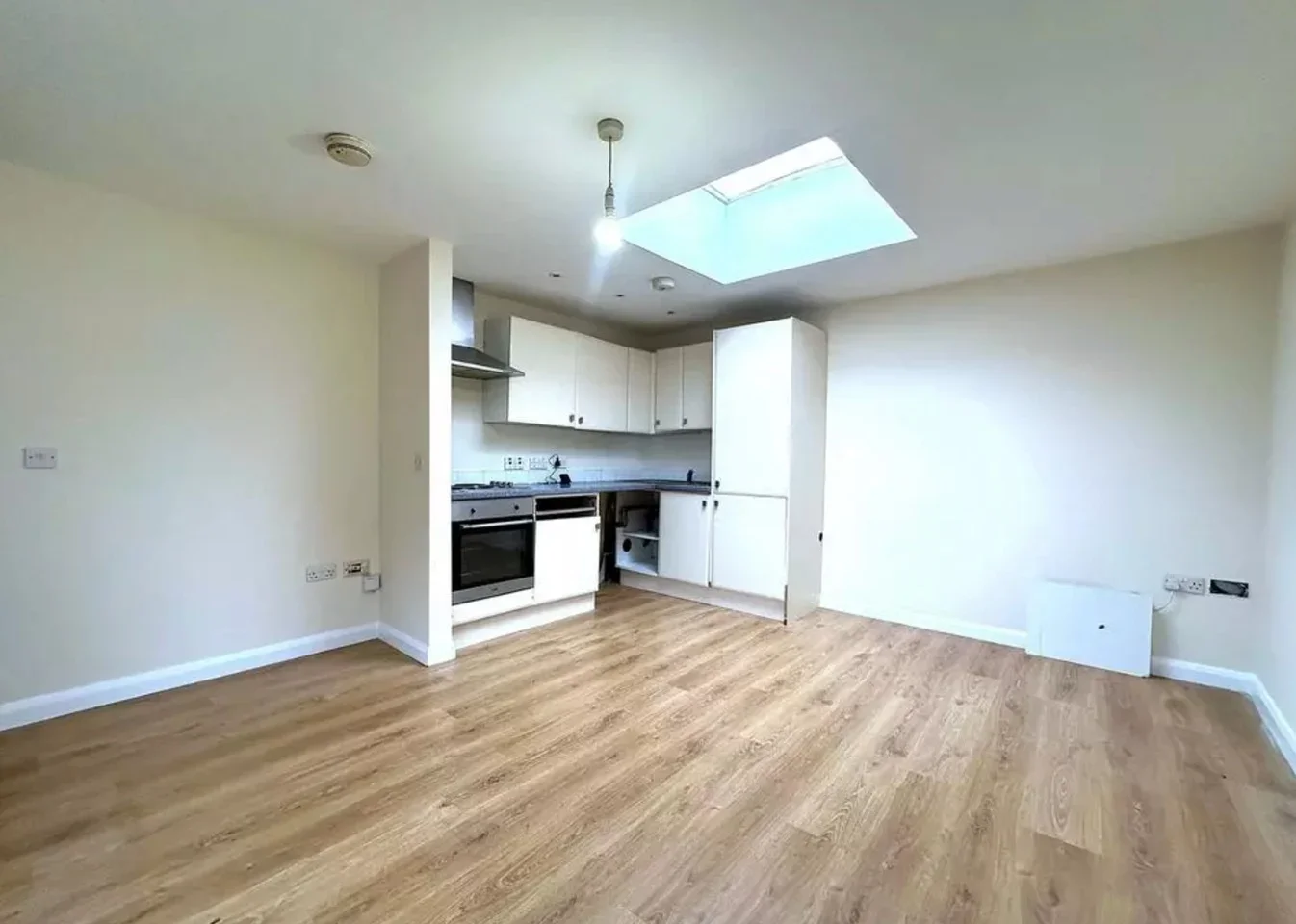 Flat Salisbury Road in Greater London