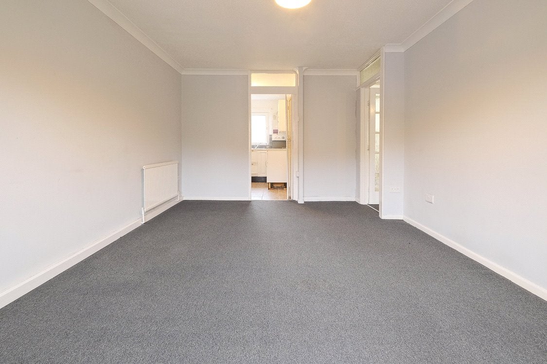 Flat Curlew Close in Hyndburn
