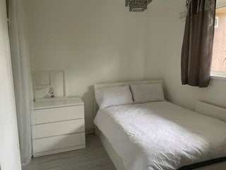 Room Millfields Road in Greater London