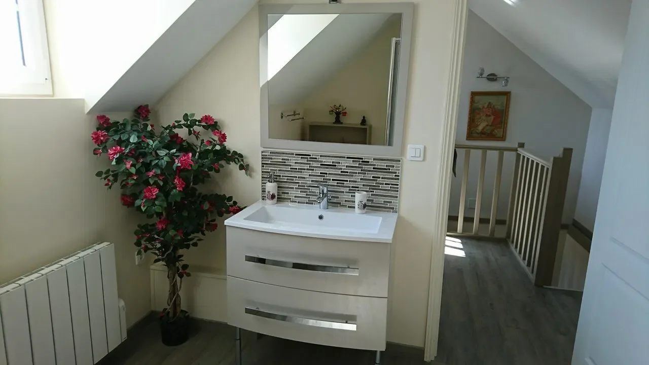 Chambre Rue de Méru à Villeneuve-les-Sablons