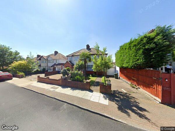 House Great North Way in Greater London