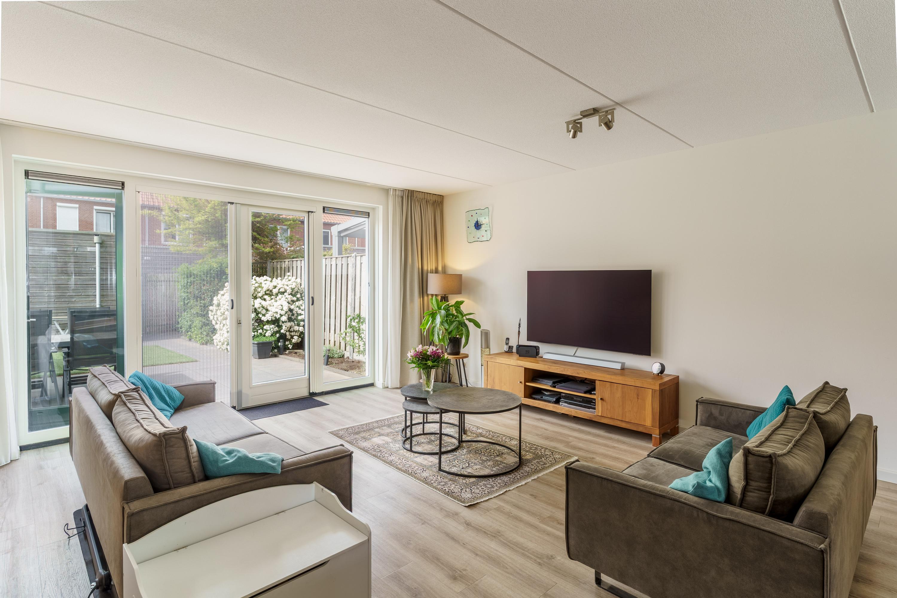 Tussenwoning te koop: Koningsveldland 7, Den Hoorn