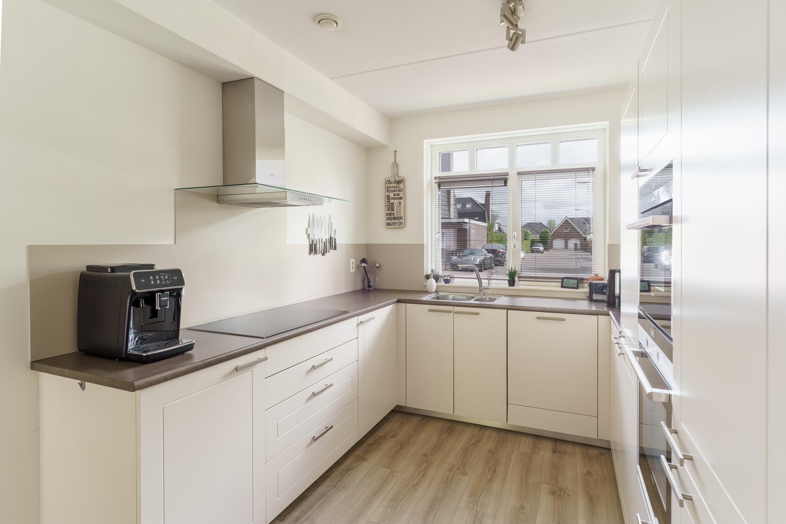 Tussenwoning te koop: Koningsveldland 7, Den Hoorn