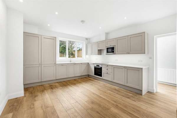 House Wendell Road in Greater London