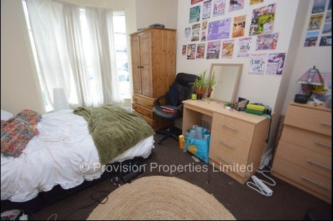 Room Walmsley Road in Leeds