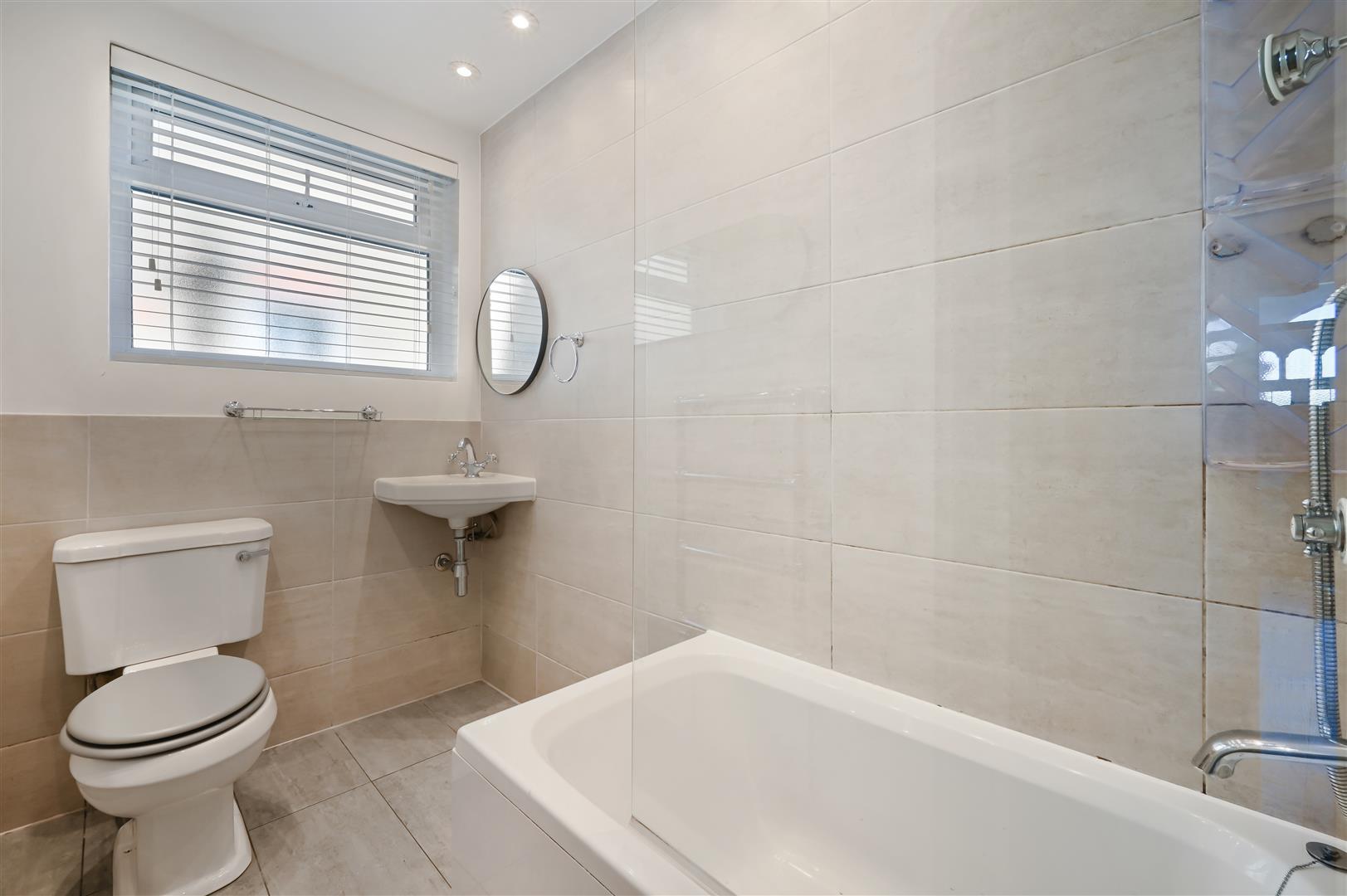 Flat Florence Road in Greater London