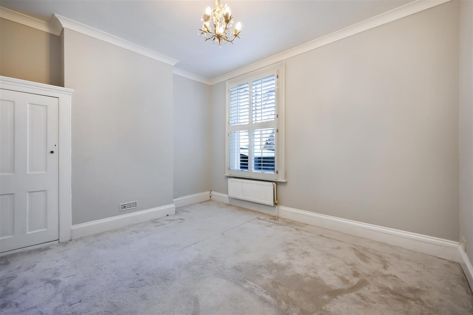 Flat Florence Road in Greater London