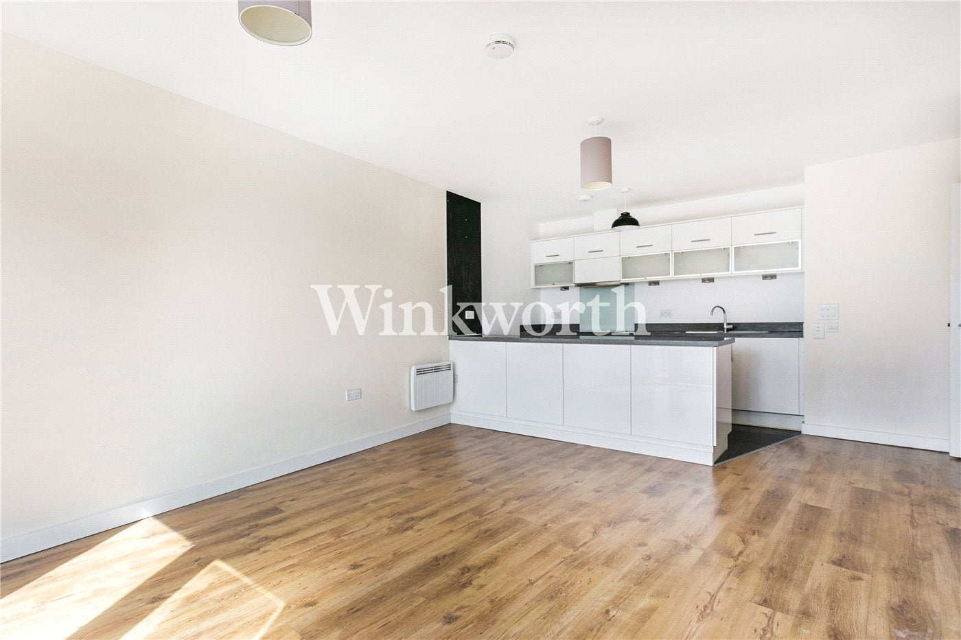Flat Friern Barnet Road in Greater London