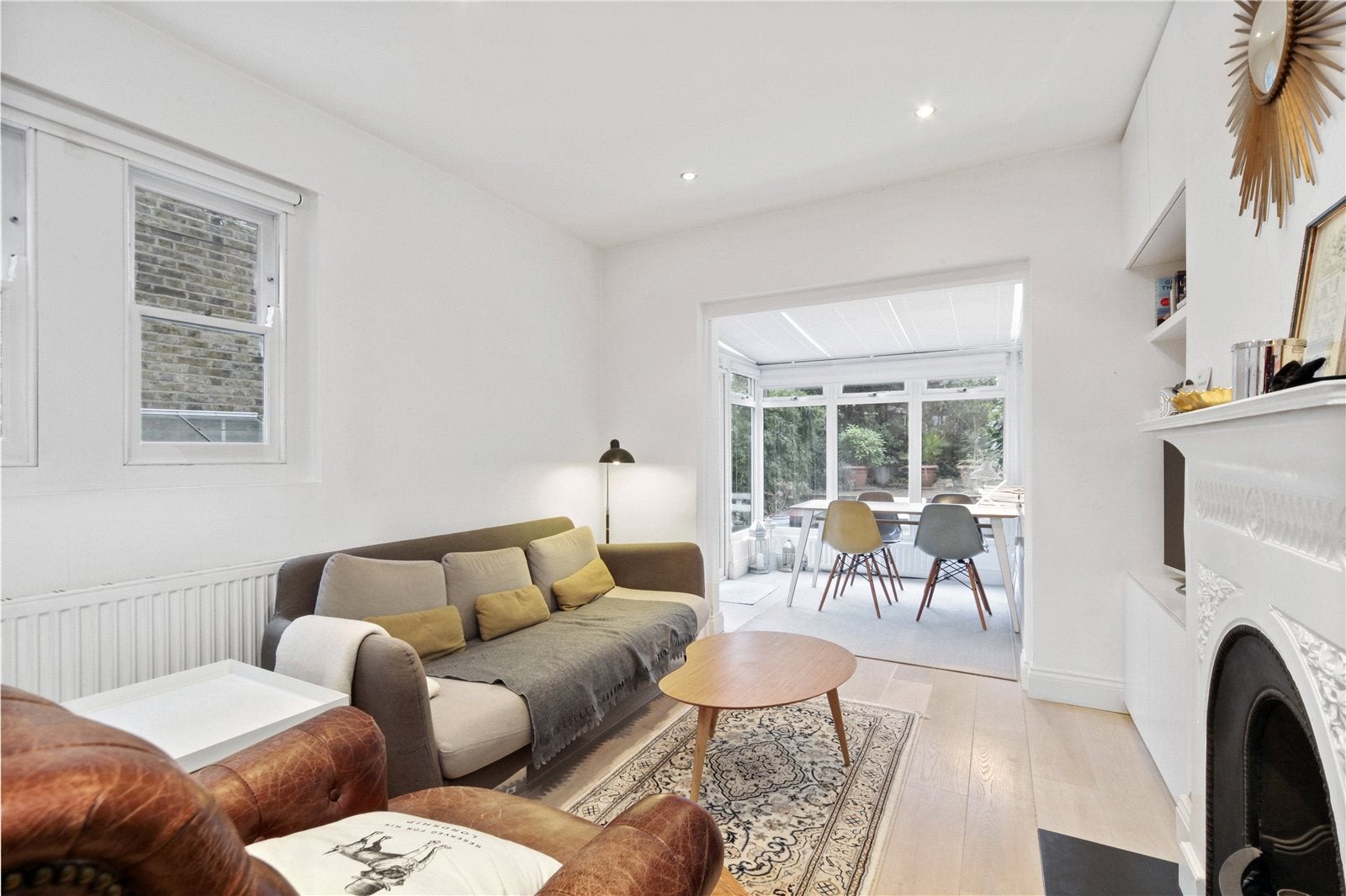 Flat Lynton Road in Greater London