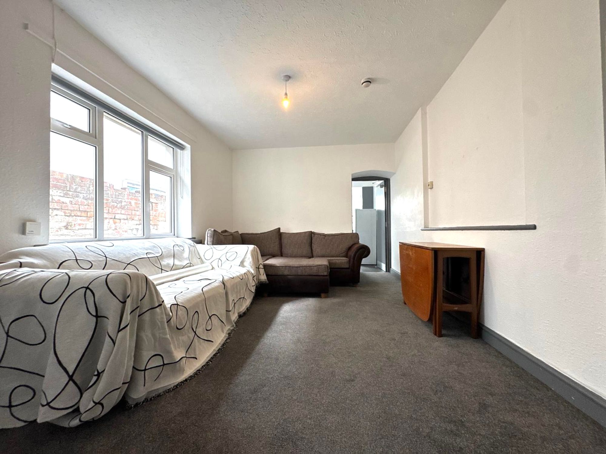 Room Mackintosh Place in Cardiff