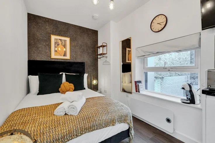 Flat St. John Street in Greater London