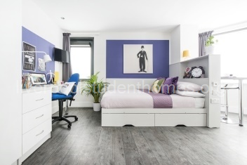 Room Shaw Street in Liverpool