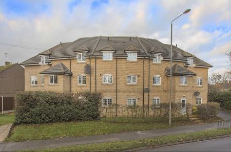 Flat Oakley Road in Corby