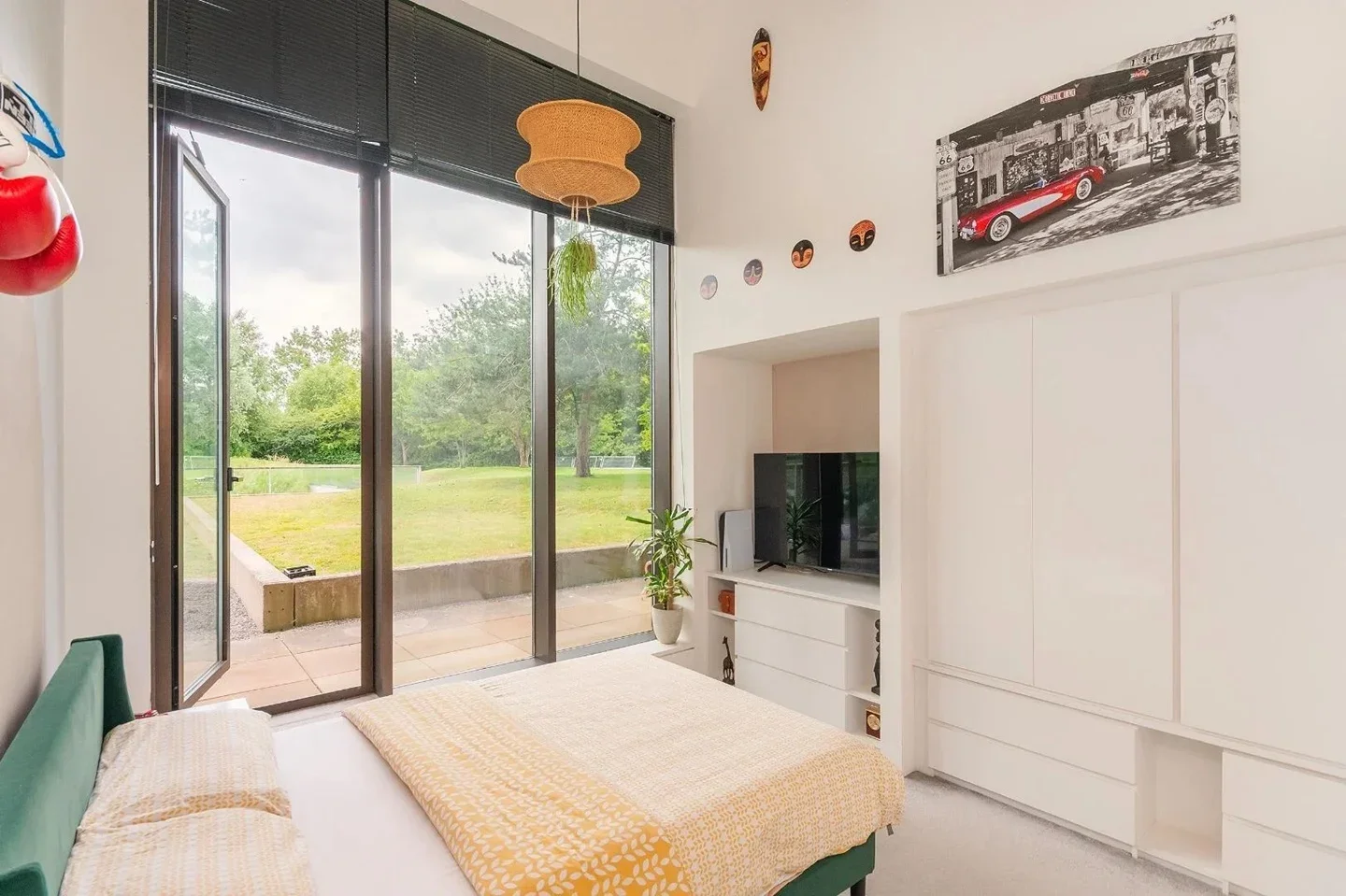 Room Wills Way in Bristol