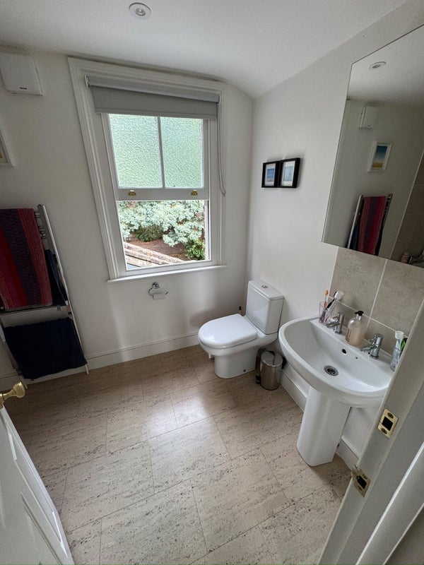 Room Hertford Road in Greater London