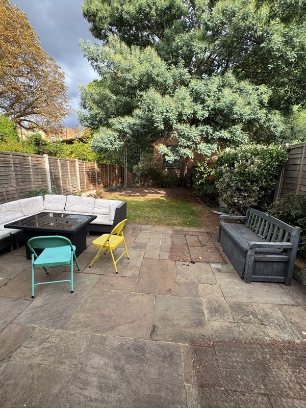 Room Hertford Road in Greater London