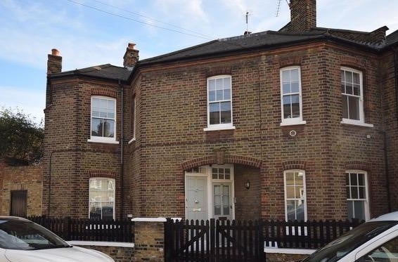 Flat Broughton Street in Greater London