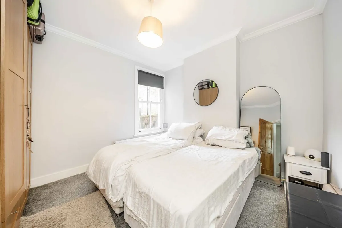 Flat Delia Street in Greater London