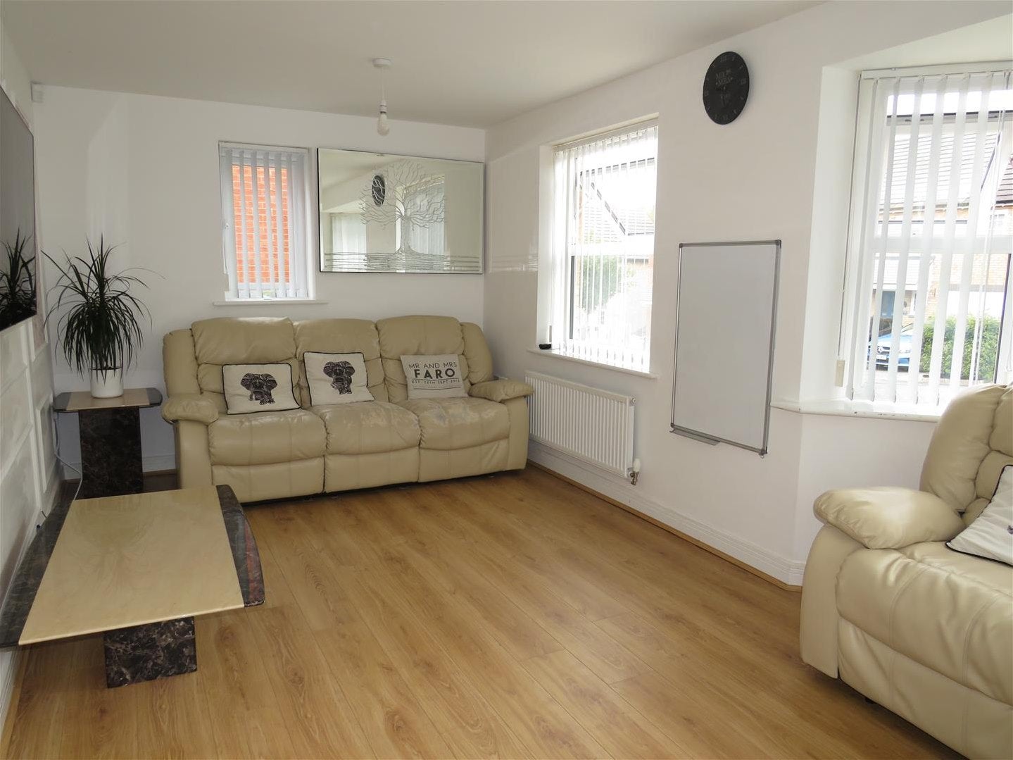 House Swan Drive in Kingshurst