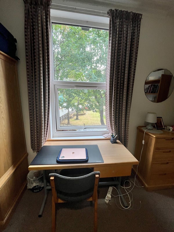 Room Crossfield Street in Leeds