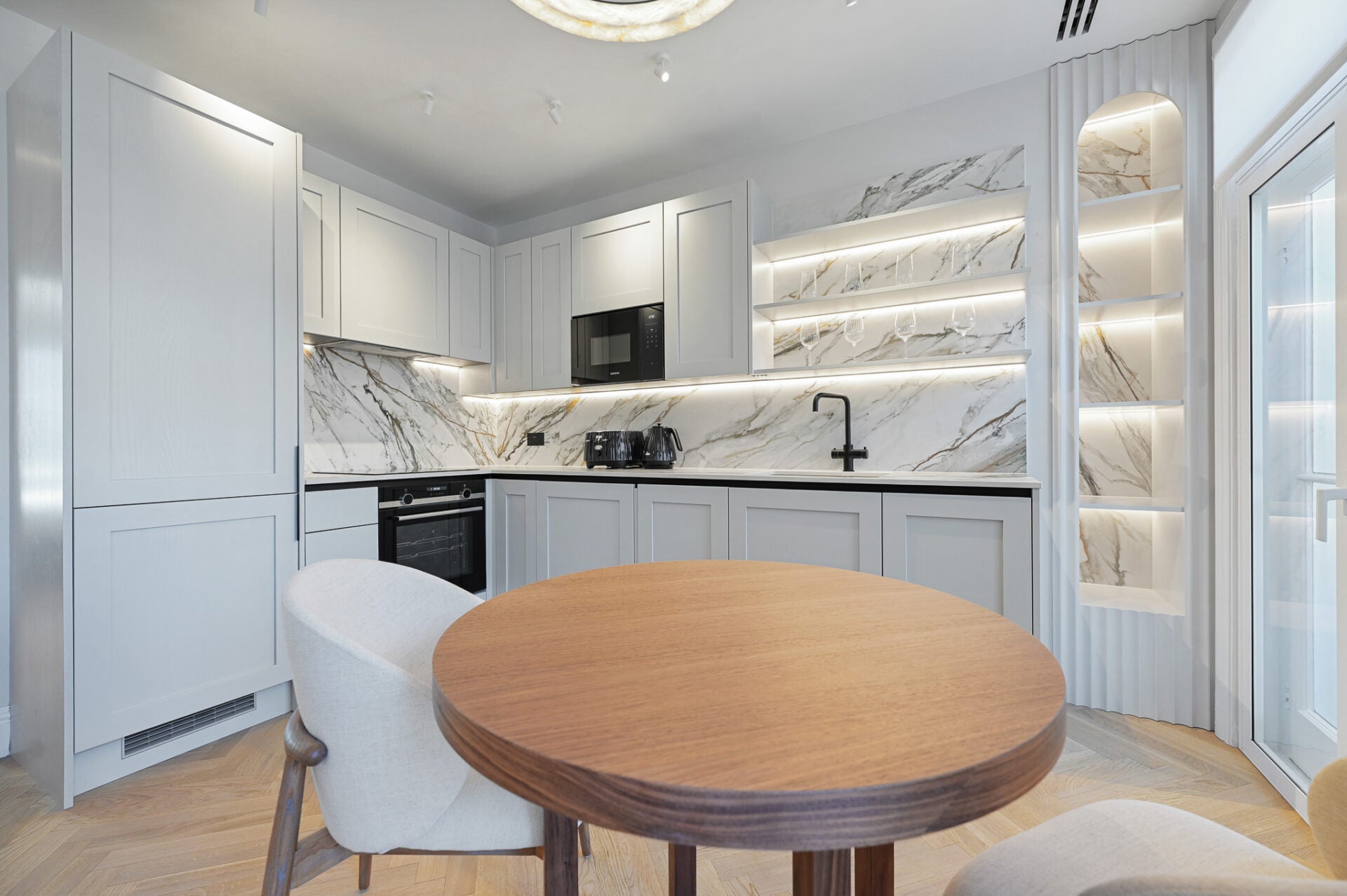 Flat Conduit Street in City of Westminster