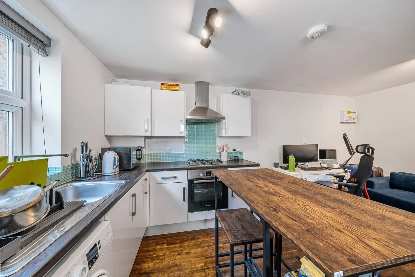 Flat Clarence Road in Greater London
