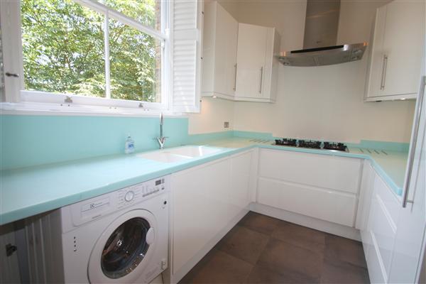 Flat Roxeth Hill in Greater London
