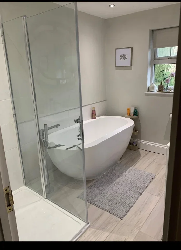 Room Hitherwood Close in Reigate and Banstead