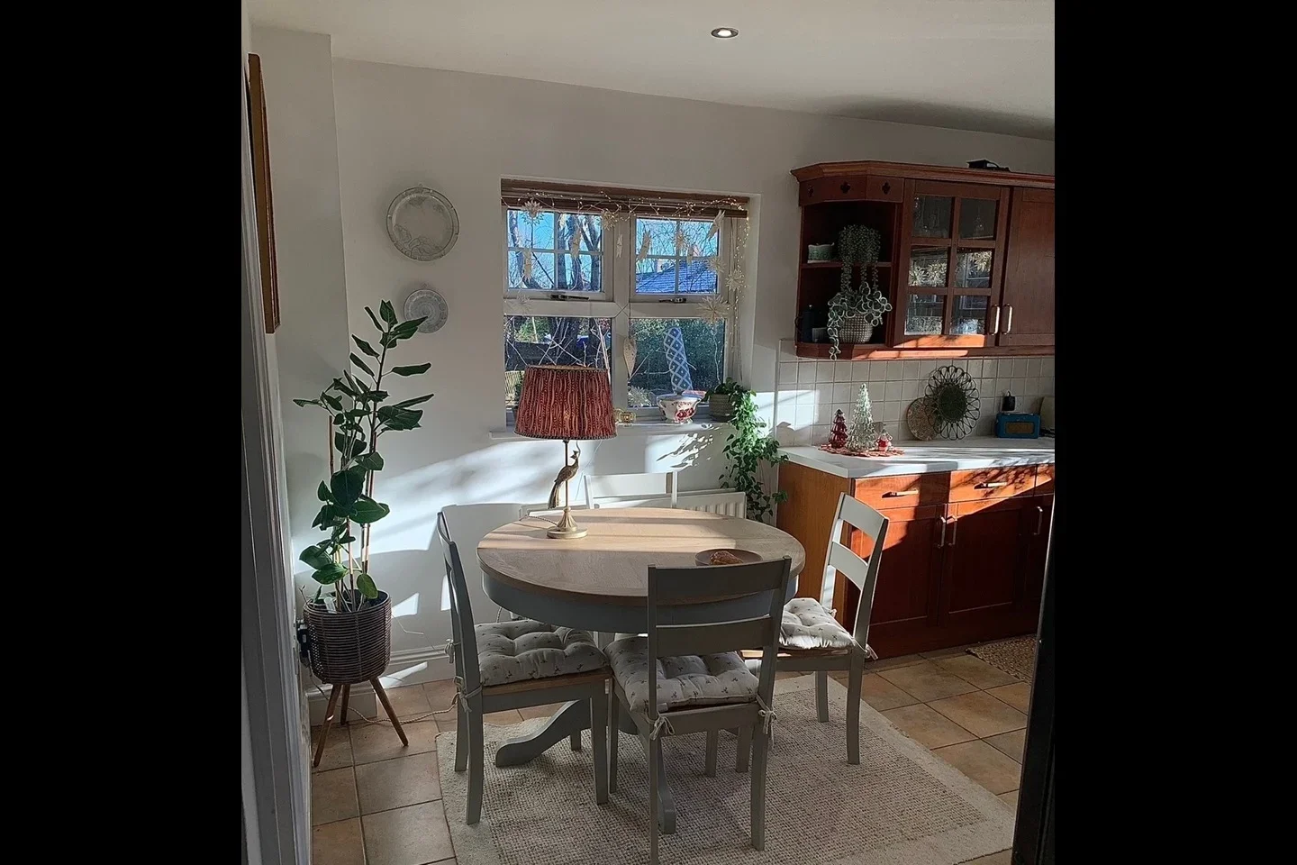 Room Hitherwood Close in Reigate and Banstead