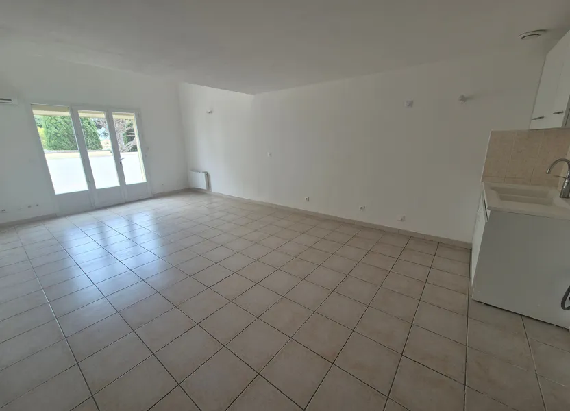 Appartement Avenue des Cyprès à Saint-Martin-de-Crau