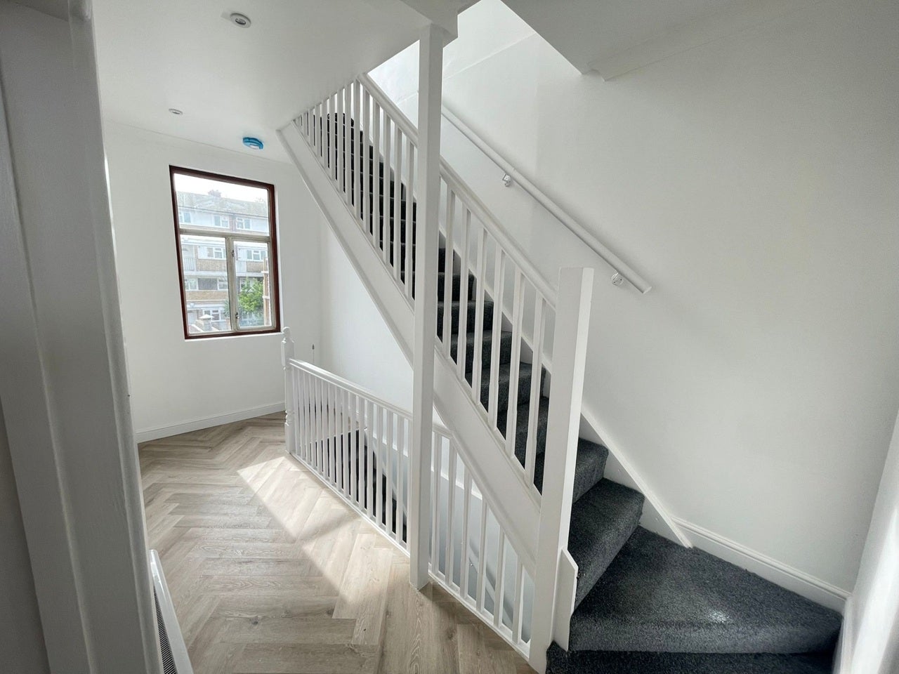 Flat Barking Road in Greater London