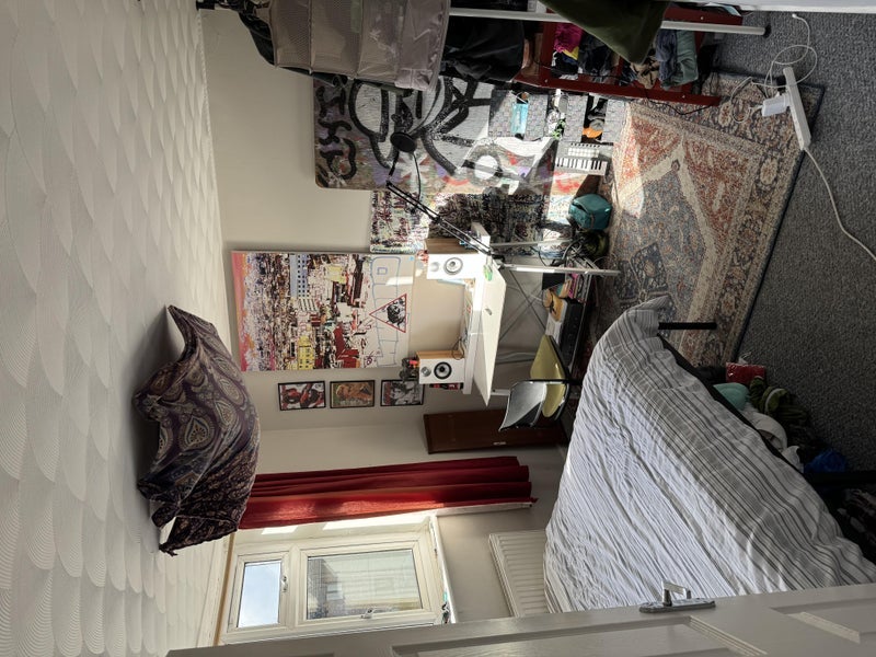 Room Muller Road in Bristol