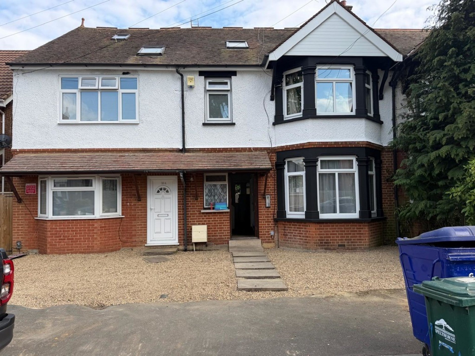 Flat Sidney Road in Borough of Spelthorne