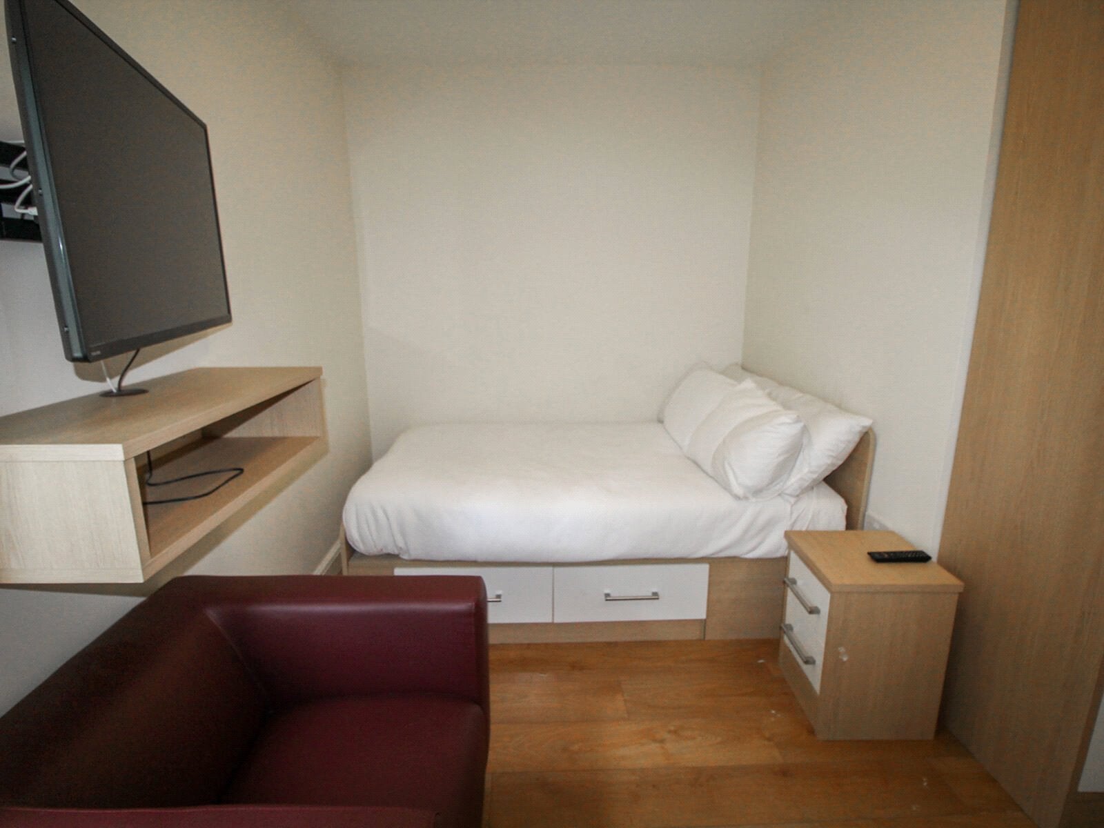 Flat Lofthouse Place in Leeds